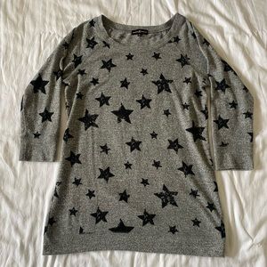 Woman’s star Sweater